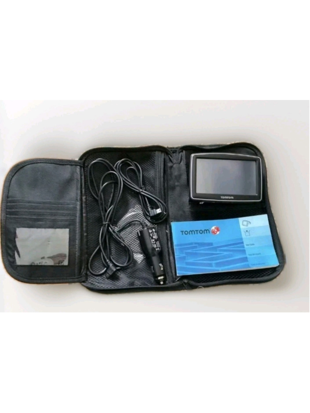 Working Tom Tom GPS. Includes cords, owners manual and case.